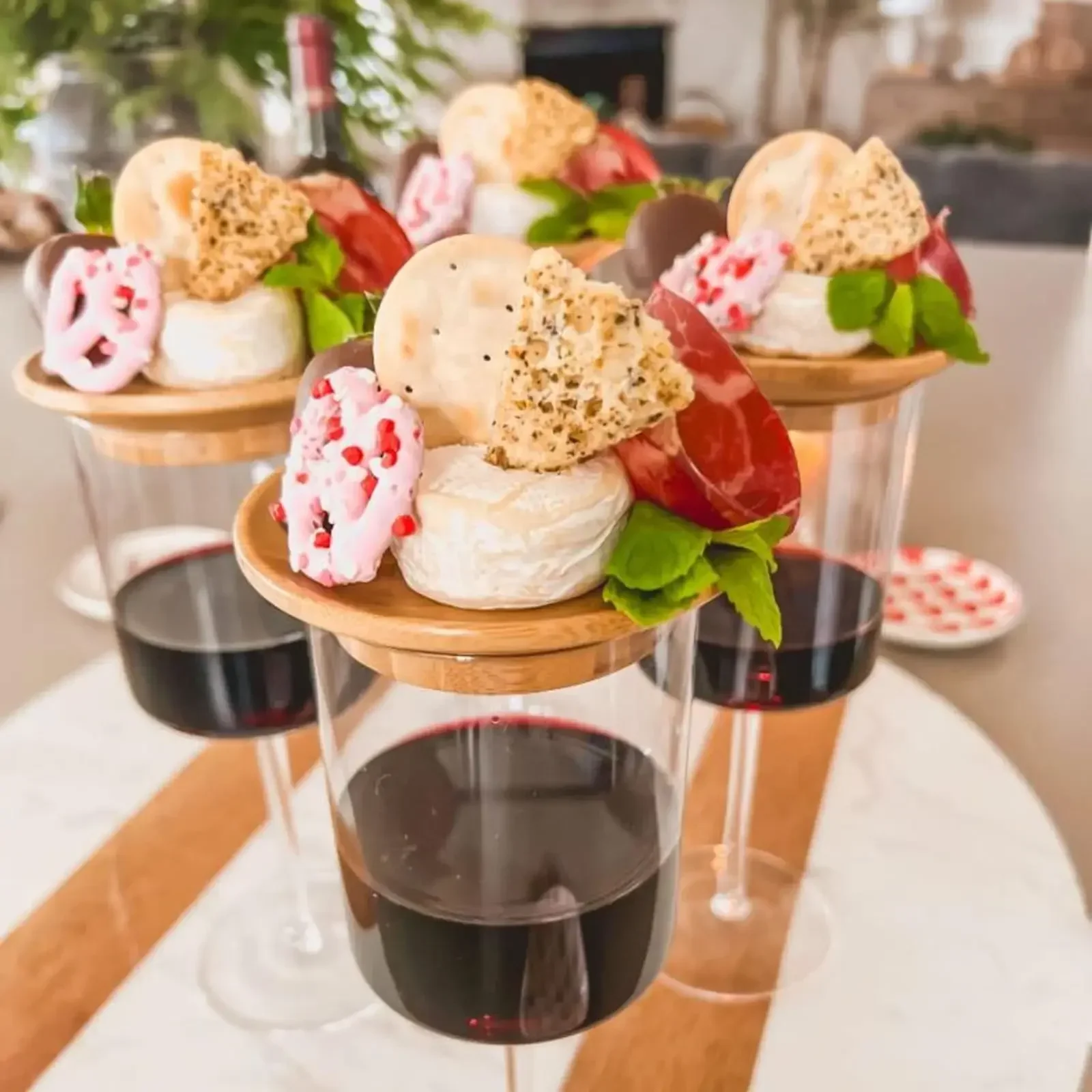 4pcs Wine Glass Charcuterie Topper Decorative Wine Glass Topper Coasters For Appetizers Tableware Home Wedding Party Supplies
4pcs Wine Glass Charcuterie Topper Decorative Wine Glass Topper Coasters For Appetizers Tableware Home Wedding Party Supplies