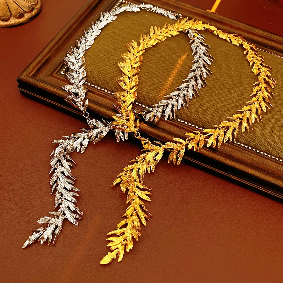 2026 Новый оригинальный бренд, уникальное креативное ожерелье из ротанга из цинкового сплава, винтажное достойное женское высококачественное ювелирное изделие в богемном стиле
2026 Новый оригинальный бренд, уникальное креативное ожерелье из ротанга из цинкового сплава, винтажное достойное женское высококачественное ювелирное изделие в богемном стиле