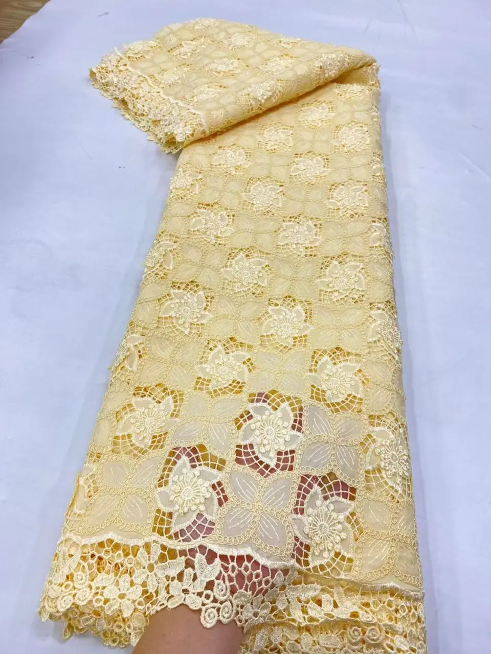 High Quality African Nigerian Tulle Lace Fabric Embroidery Sequins French Guipure Fabric for Party/Wedding Dresses 5 Yards 2026
High Quality African Nigerian Tulle Lace Fabric Embroidery Sequins French Guipure Fabric for Party/Wedding Dresses 5 Yards 2026