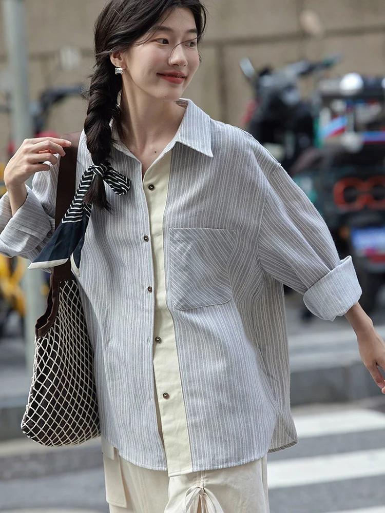 Винтажная милая полосатая рубашка в консервативном стиле, женская повседневная блузка с длинным рукавом, осенние новые карманные корейские женские простые топы на бретельках в стиле ретро
Винтажная милая полосатая рубашка в консервативном стиле, женская повседневная блузка с длинным рукавом, осенние новые карманные корейские женские простые топы на бретельках в стиле ретро