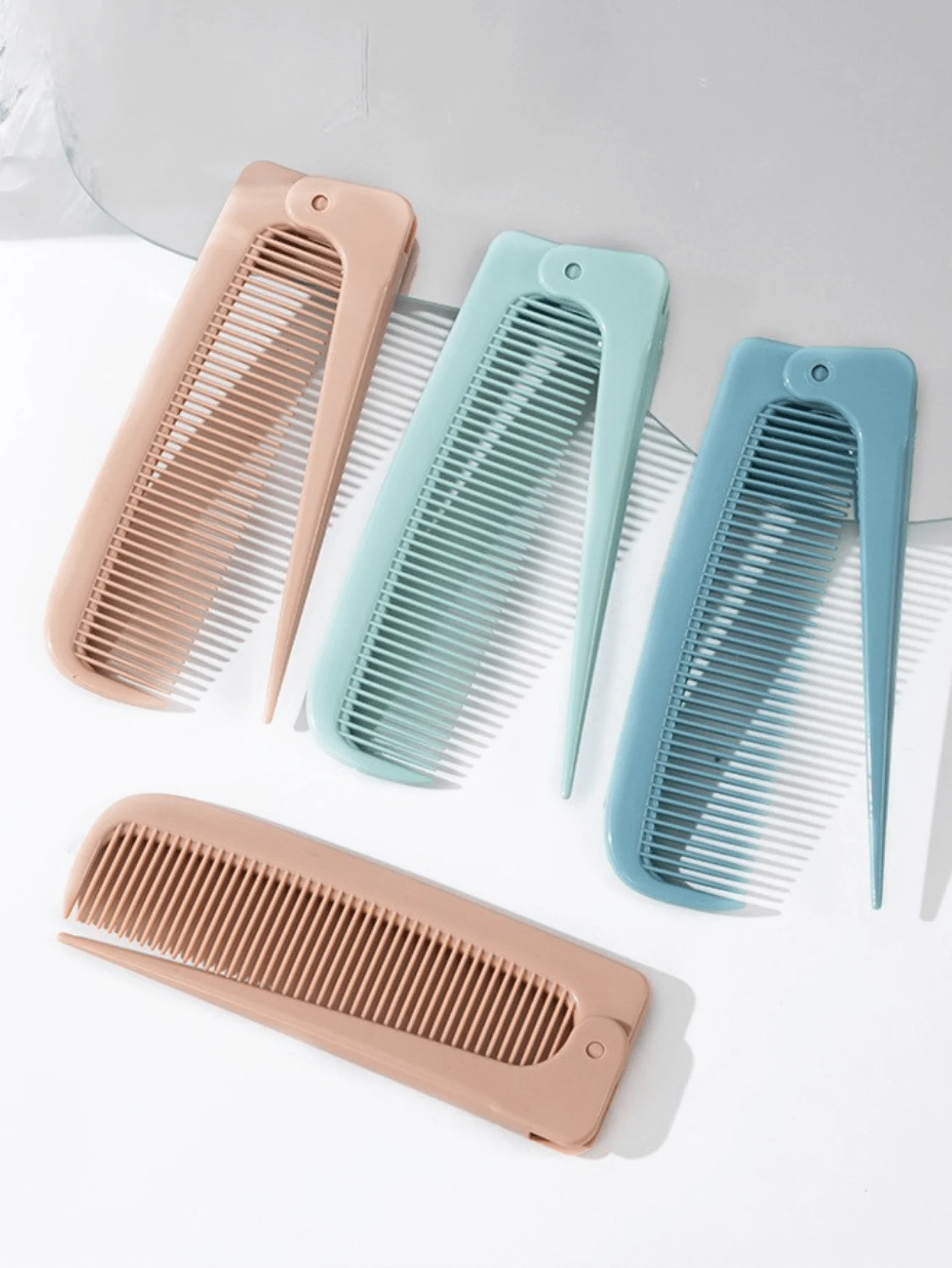 1pc Portable Folding Comb, Folding Pointed Tail Comb, Mini Cute Home Use Scalp Massage Air Cushion Brush, Hair Brush, Comb, Hairstyling Tool, Hair Product And Accessory, Suitable For Hair Salon
1pc Portable Folding Comb, Folding Pointed Tail Comb, Mini Cute Home Use Scalp Massage Air Cushion Brush, Hair Brush, Comb, Hairstyling Tool, Hair Product And Accessory, Suitable For Hair Salon