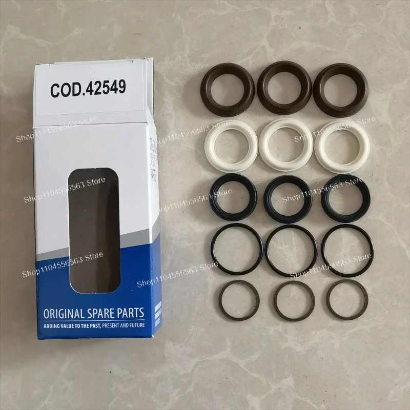 Уплотнение водяного насоса в сборе, модель 42549 RR15.25N, доступно несколько спецификаций 15,20 Н/З и 18,16 Н/З.
Уплотнение водяного насоса в сборе, модель 42549 RR15.25N, доступно несколько спецификаций 15,20 Н/З и 18,16 Н/З.