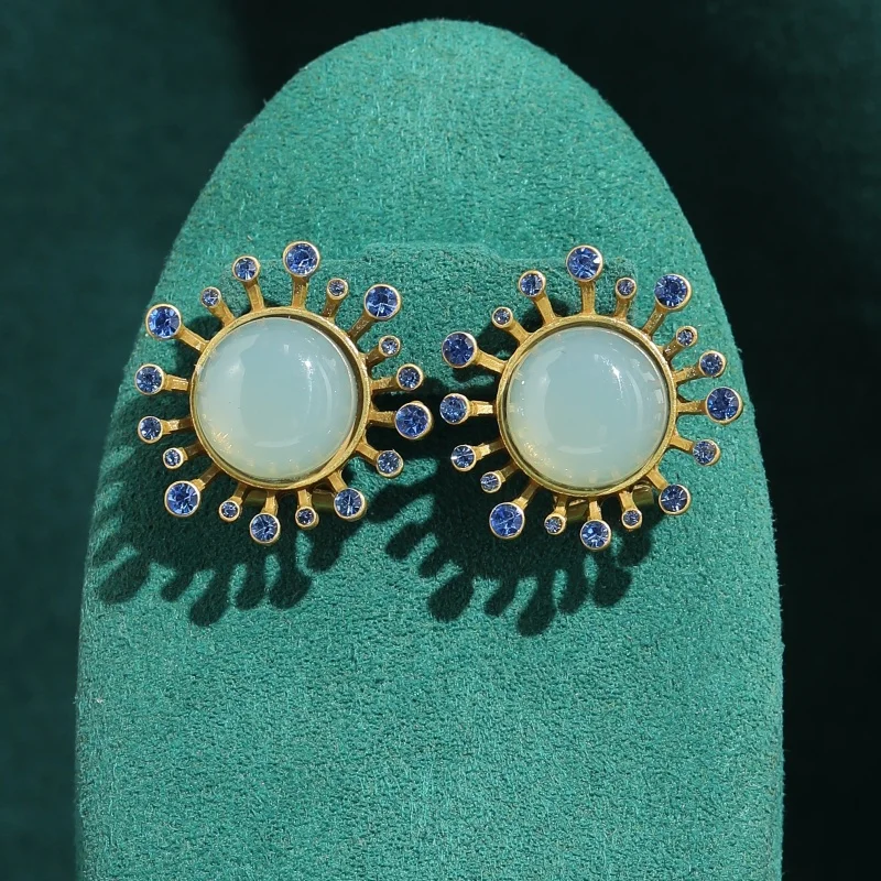 Vintage Green Agate Blue Rhinestone Sunflower Earrings For Woman Antique Gold Color Trendy Art Deco Jewelry Luxury Designer Gift
Vintage Green Agate Blue Rhinestone Sunflower Earrings For Woman Antique Gold Color Trendy Art Deco Jewelry Luxury Designer Gift