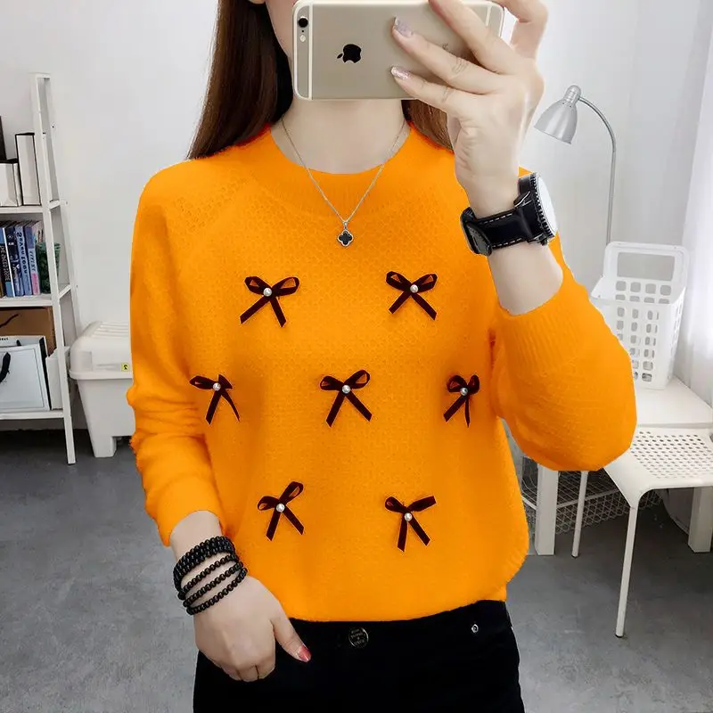 Sweater Ladies 2025 Spring New Bow Simple Round Neck Versatile Loose Korean Lazy Style Chic Knitted Pullover Chic Top
Sweater Ladies 2025 Spring New Bow Simple Round Neck Versatile Loose Korean Lazy Style Chic Knitted Pullover Chic Top