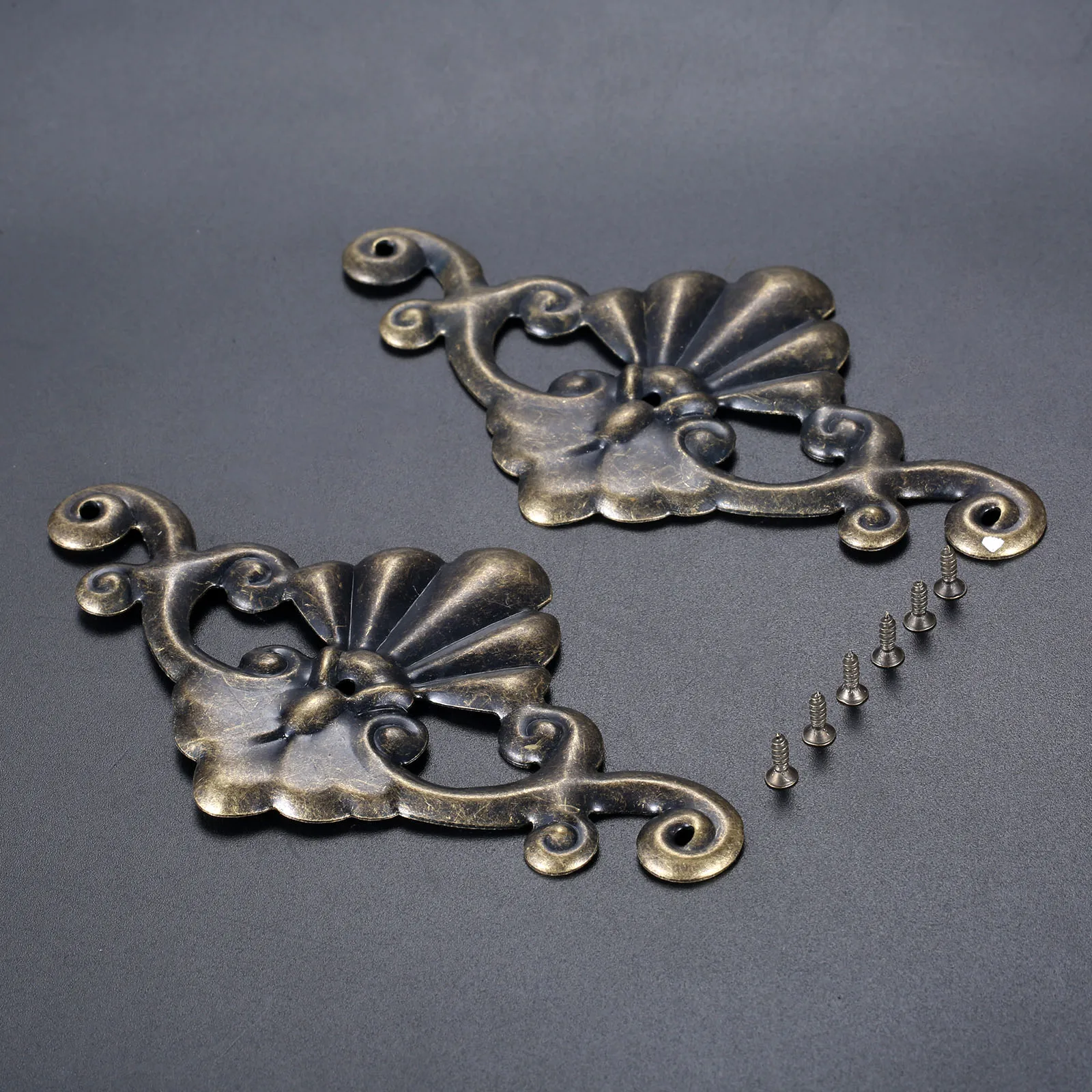 2pcs Wooden Box Decorative Protectors Corner 135*72mm Brackets Photo Frame Embellishment Flower Protector Corners
2pcs Wooden Box Decorative Protectors Corner 135*72mm Brackets Photo Frame Embellishment Flower Protector Corners