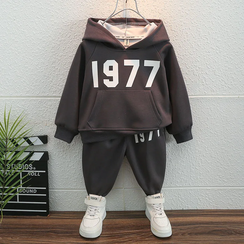 Children's Set Spring Fashion Korean Edition Boys' Hooded Letter Sweater Set 2024 Girls' Leisure Sports Two Piece Set 1-10Y
Children's Set Spring Fashion Korean Edition Boys' Hooded Letter Sweater Set 2024 Girls' Leisure Sports Two Piece Set 1-10Y