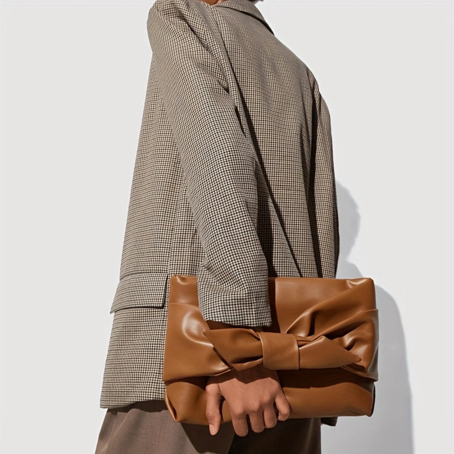 Vintage Women's Evening Clutch Bag With Large Bow Decoration, Underarm Carryall, Commuter Simple Style, Large Capacity PU Handba
Vintage Women's Evening Clutch Bag With Large Bow Decoration, Underarm Carryall, Commuter Simple Style, Large Capacity PU Handba