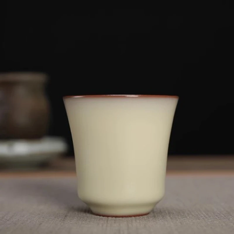 Longquan Ge Kiln Celadon Iron Body Lard Jelly Tea Cup Aoma Cup Master Jin Lian Handcrafted Gongfu Tea Set Ceramic Host Cup
Longquan Ge Kiln Celadon Iron Body Lard Jelly Tea Cup Aoma Cup Master Jin Lian Handcrafted Gongfu Tea Set Ceramic Host Cup