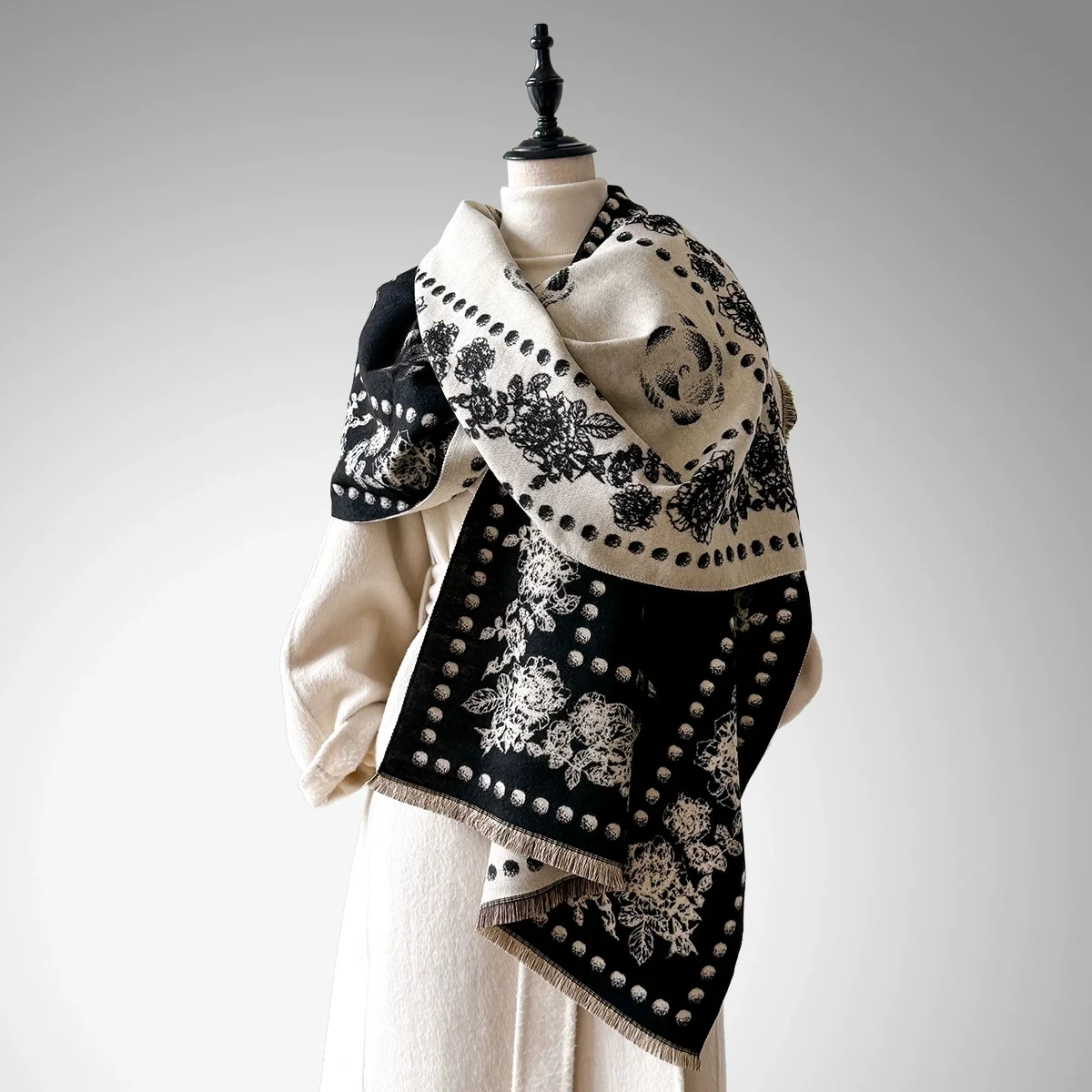 Elegant Floral Jacquard Pashmina Shawl for Women Winter Thick Warm Double Sided Tassel Design Coldproof Windproof Blanket Scarf
Elegant Floral Jacquard Pashmina Shawl for Women Winter Thick Warm Double Sided Tassel Design Coldproof Windproof Blanket Scarf