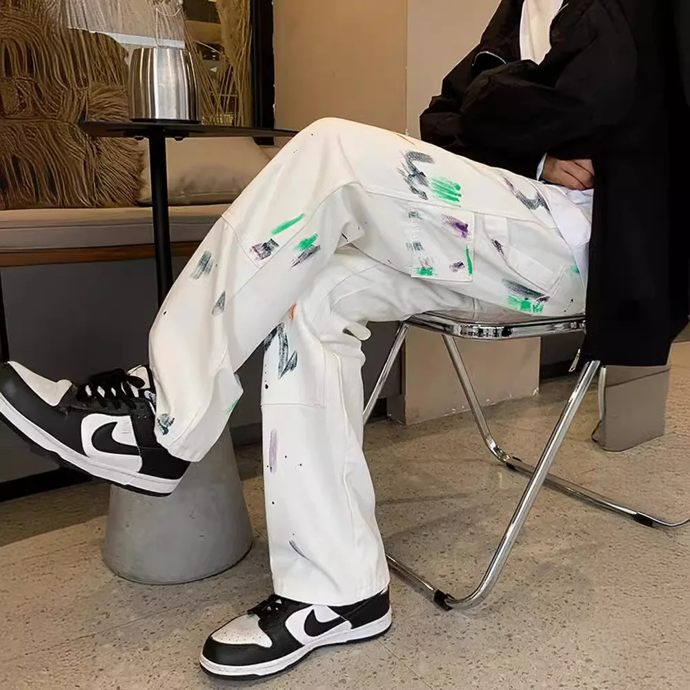 Джинсы High Street, мужские прямые свободные брюки с граффити, уличная одежда в стиле хип-хоп, панк, белые джинсовые брюки
Джинсы High Street, мужские прямые свободные брюки с граффити, уличная одежда в стиле хип-хоп, панк, белые джинсовые брюки