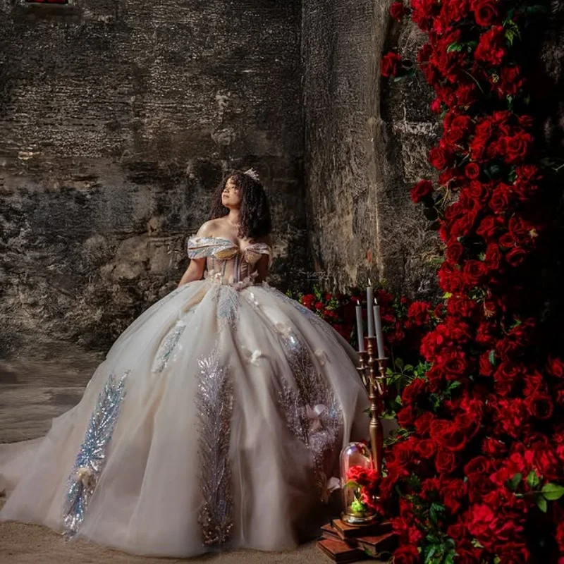 Customized champagne color Off Shoulder Quinceanera Dress Tull sequin applique layering flower vestidos de 15 Quinceanera
Customized champagne color Off Shoulder Quinceanera Dress Tull sequin applique layering flower vestidos de 15 Quinceanera