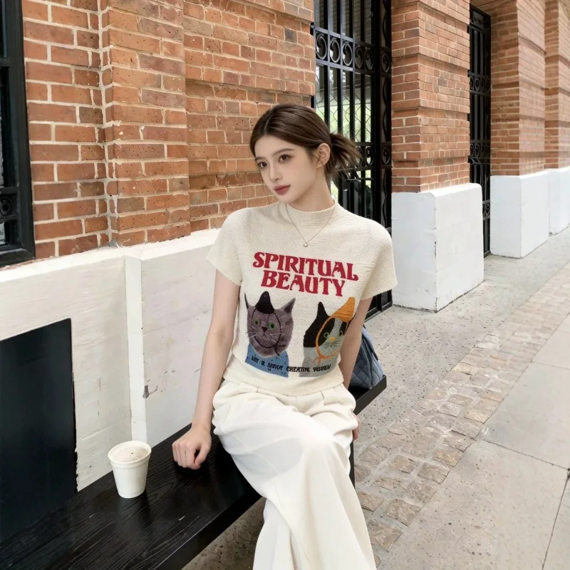 Miyake Pleated T-Shirt Plisse Summer New Pleats Cute Cat Print Fold Design Short Sleeve 2026 Summer Unique Age-Reducing Top
Miyake Pleated T-Shirt Plisse Summer New Pleats Cute Cat Print Fold Design Short Sleeve 2026 Summer Unique Age-Reducing Top