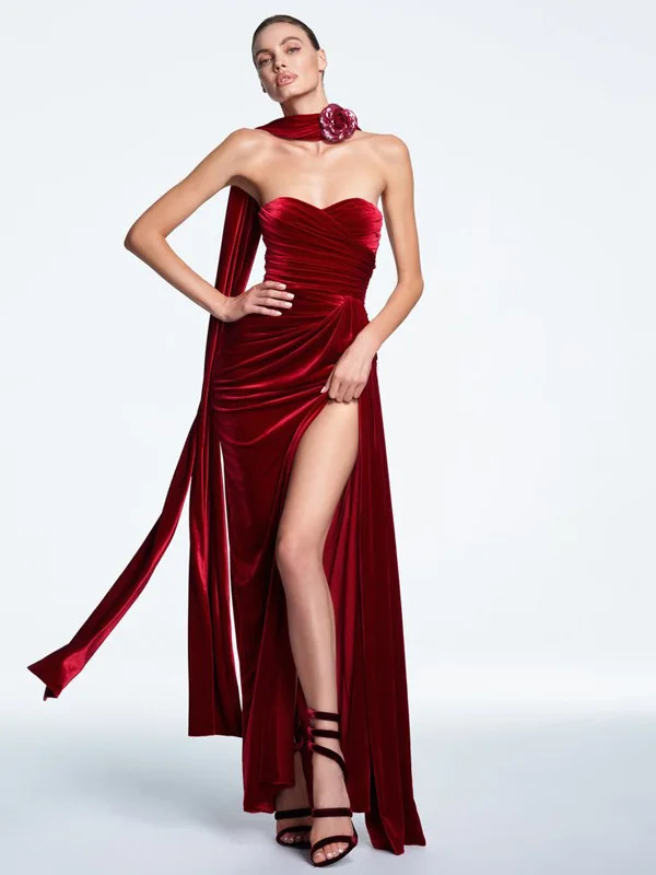 Sexy Velvet Halter Evening Gown Women's New Cross-Border Clothing Backless Split mid Waist Cleanfit No Sleeve Irregular Skirt
Sexy Velvet Halter Evening Gown Women's New Cross-Border Clothing Backless Split mid Waist Cleanfit No Sleeve Irregular Skirt