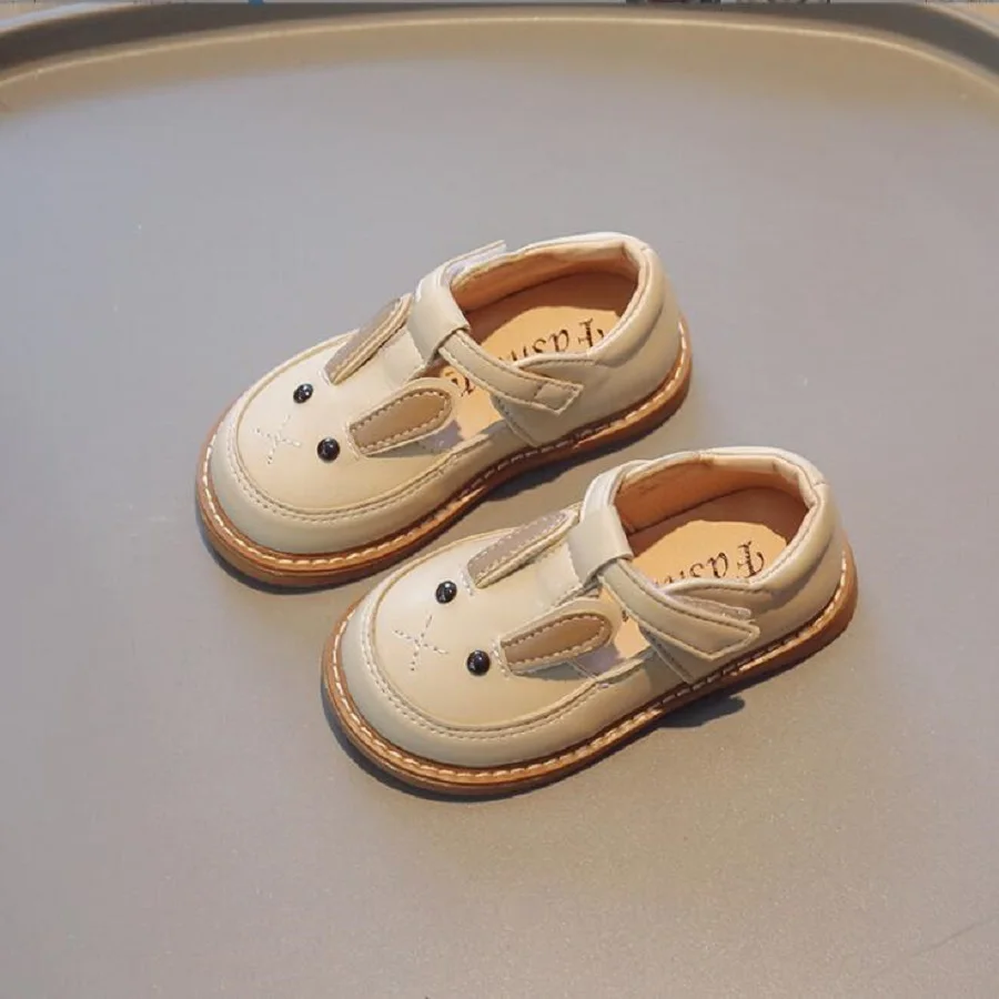 Baby Cartoon Little Rabbit Princess Shoes 2025 Spring Autumn New Children's Fashion Soft Sole Wide Head Single Leather Shoes
Baby Cartoon Little Rabbit Princess Shoes 2025 Spring Autumn New Children's Fashion Soft Sole Wide Head Single Leather Shoes