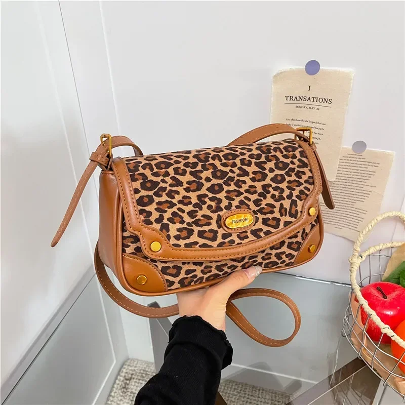 Classic Elegant Messenger Bag For Ladies Shoulder Crossbody Bag Women's Handbag Leather Luxury Brand Fashionable
Classic Elegant Messenger Bag For Ladies Shoulder Crossbody Bag Women's Handbag Leather Luxury Brand Fashionable