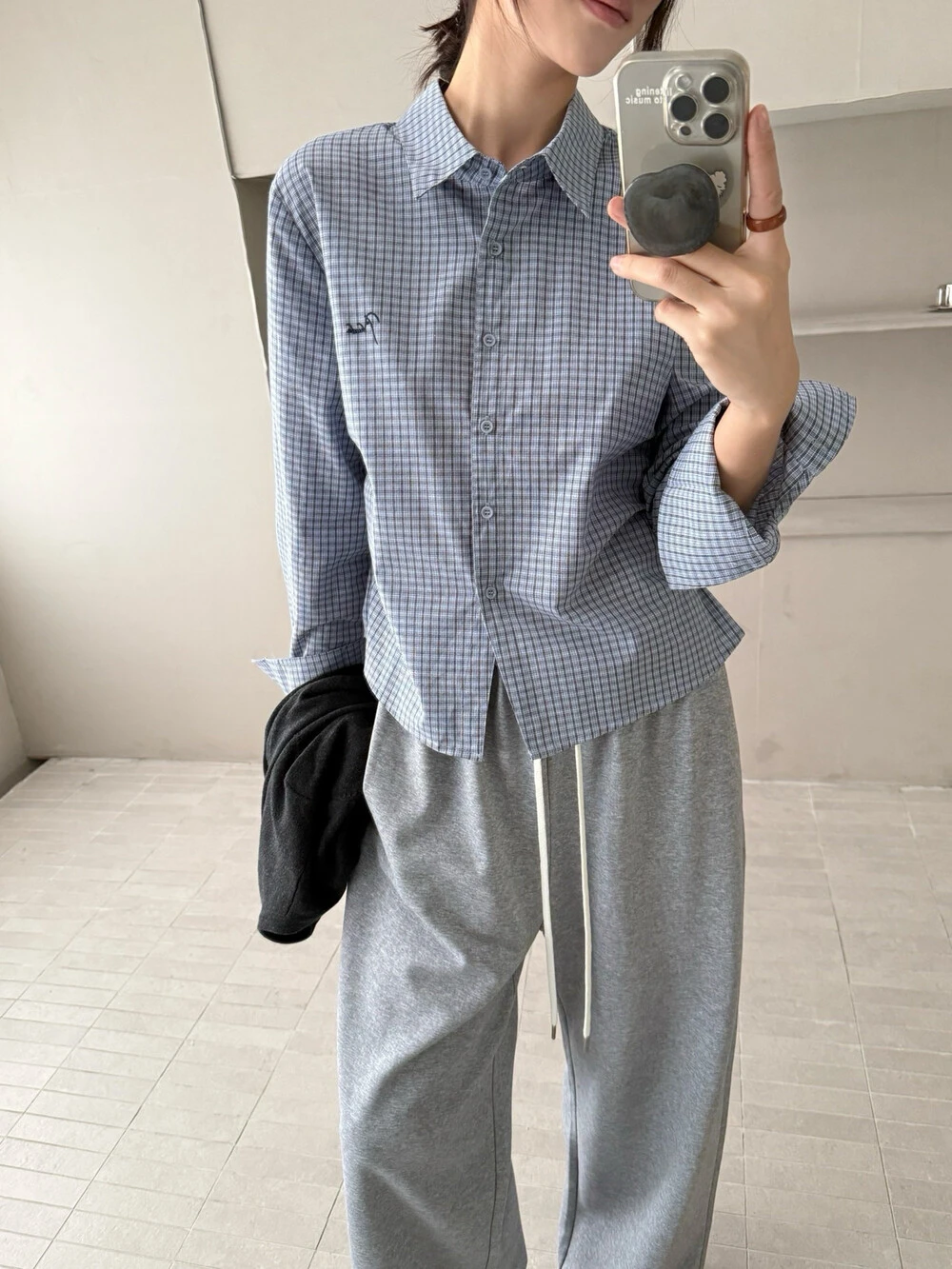 XHM Early Autumn Korean Sle Embroidered Logo Classic College irt Women Loose Casual Versatile Top Ladies Premium Faion
XHM Early Autumn Korean Sle Embroidered Logo Classic College irt Women Loose Casual Versatile Top Ladies Premium Faion