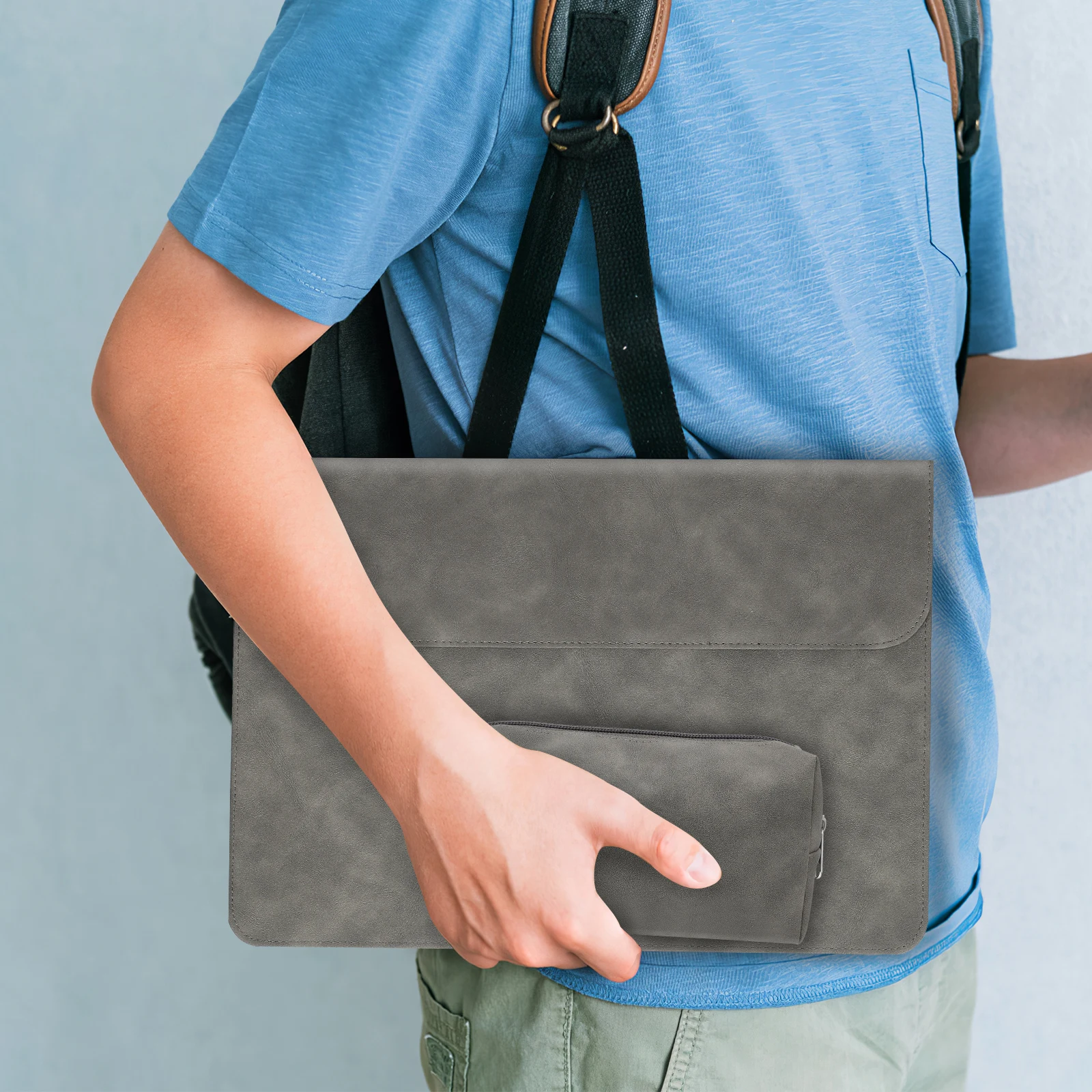 Stylish Lightweight Laptop Bag 13.3 Inch Slim Protective Sleeve Case Power Storage Compartment Scratch Resistant
Stylish Lightweight Laptop Bag 13.3 Inch Slim Protective Sleeve Case Power Storage Compartment Scratch Resistant