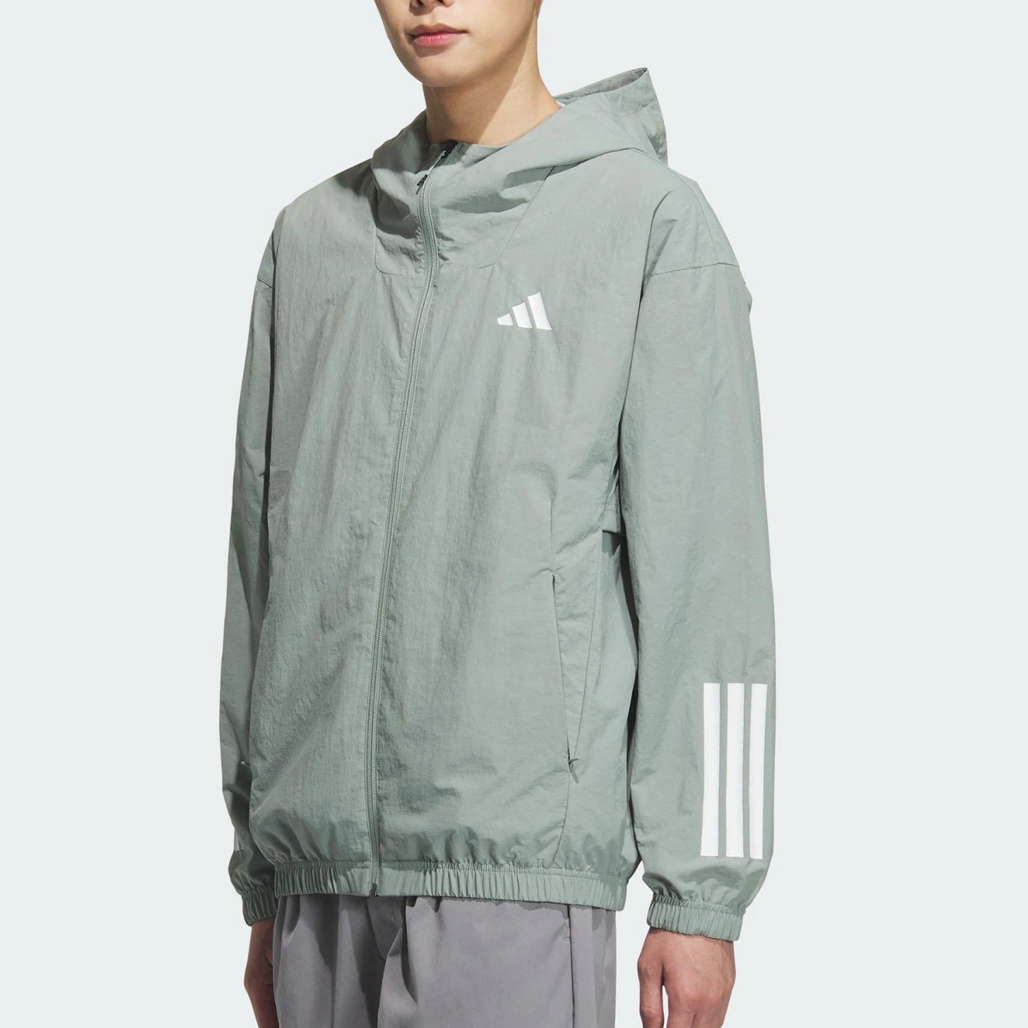 Оригинальная мужская куртка с капюшоном для бега и тренировок Adidas New Style KC3927
Оригинальная мужская куртка с капюшоном для бега и тренировок Adidas New Style KC3927