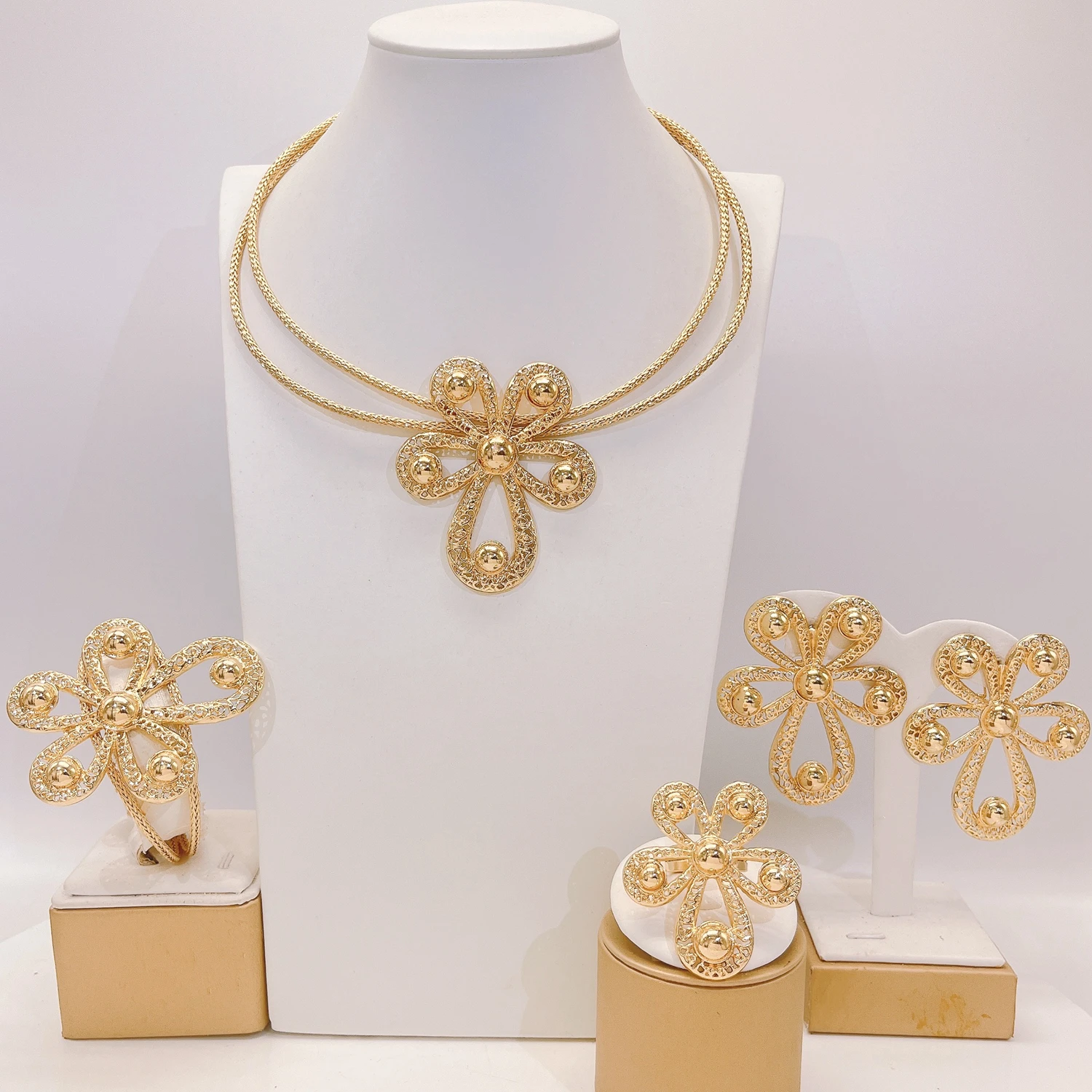 Yulaili Brazilian Gold Plated Filigree Flower Jewelry Set for Women Party Wedding Necklace Earrings Bracelet Ring X00028
Yulaili Brazilian Gold Plated Filigree Flower Jewelry Set for Women Party Wedding Necklace Earrings Bracelet Ring X00028