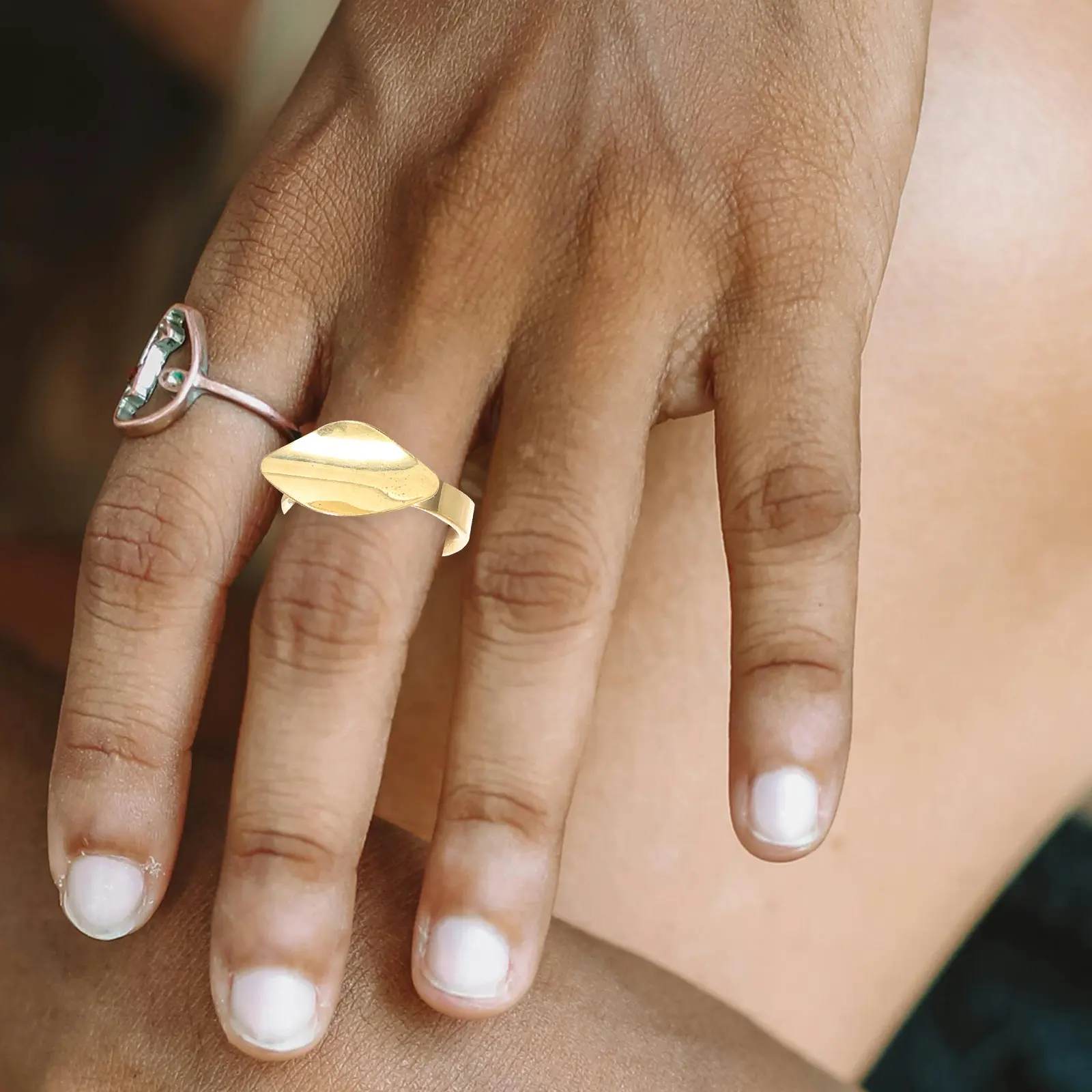 Кольцо для пальца для трубы - прочная металлическая конструкция для надежной работы - рукоятка для сдвижного клапана для занятий джазовой музыкой, трубы
Кольцо для пальца для трубы - прочная металлическая конструкция для надежной работы - рукоятка для сдвижного клапана для занятий джазовой музыкой, трубы