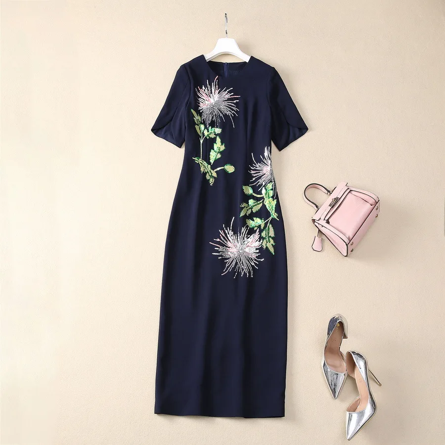 European and American women's clothing 2025 spring new Short-sleeved round neck heavy sequin plate flower Fashion dress XXL
European and American women's clothing 2025 spring new Short-sleeved round neck heavy sequin plate flower Fashion dress XXL