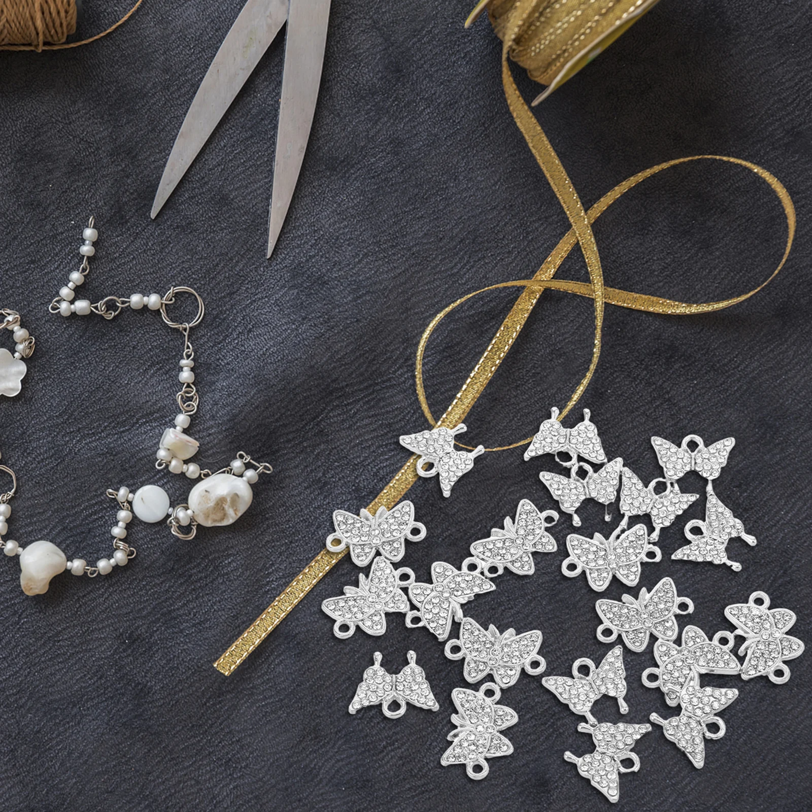 20 Pcs Alloy Jewelry Accessories Beads Butterfly Charms Connector Crystal Rhinestone Pendants Bracelet Connectors
20 Pcs Alloy Jewelry Accessories Beads Butterfly Charms Connector Crystal Rhinestone Pendants Bracelet Connectors