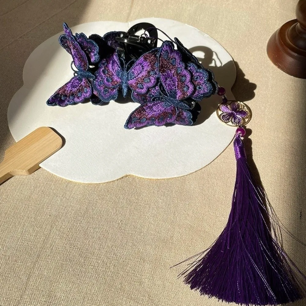 Kniting Butterfly Hair Claw Flower Tassel Plastic Hair Grab Clip Chinese Style Hair Accessories Large Shark Clip
Kniting Butterfly Hair Claw Flower Tassel Plastic Hair Grab Clip Chinese Style Hair Accessories Large Shark Clip