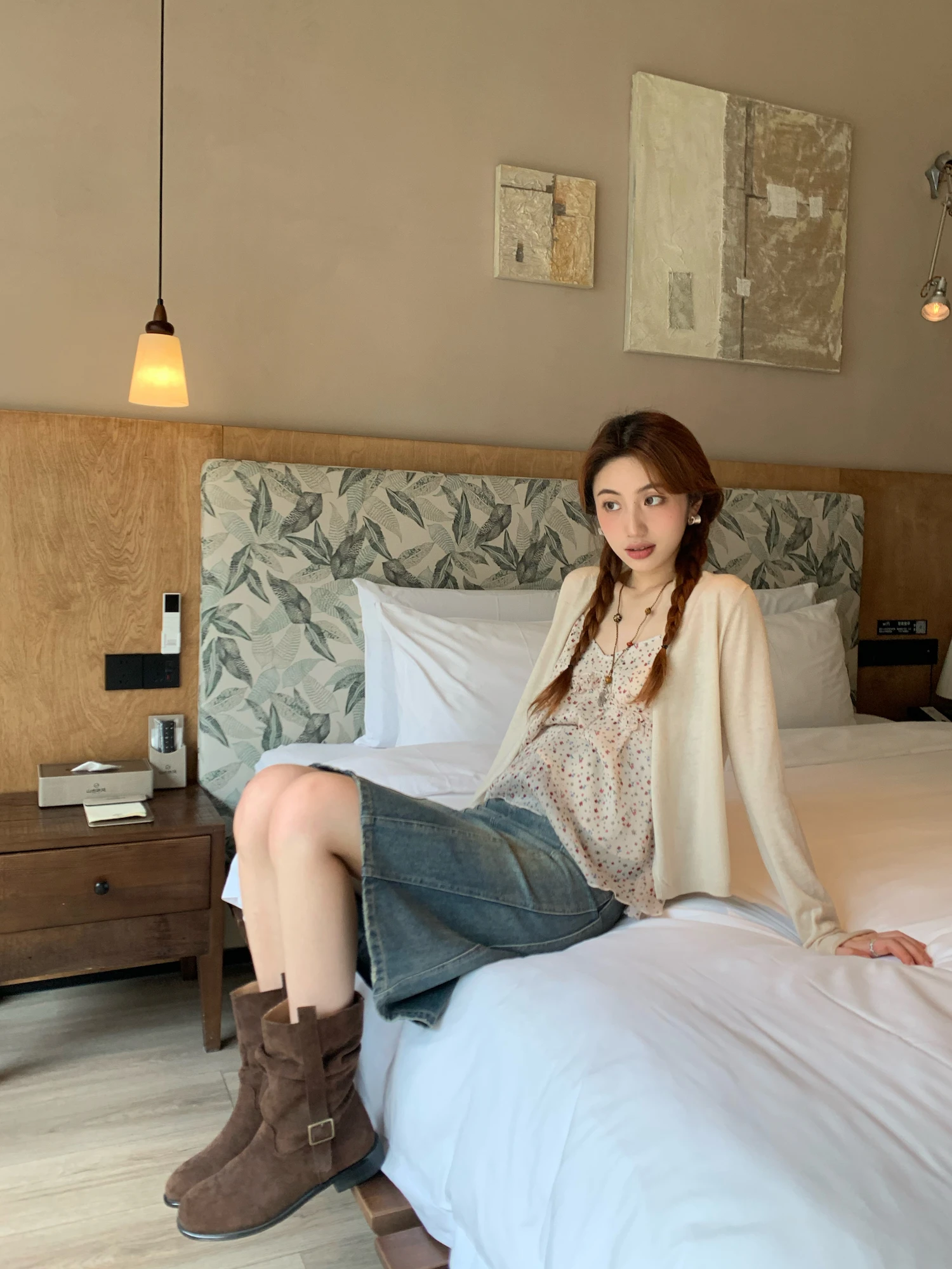 7arewill Spring New Simple Korean Style Beige Women's Cardigan Long Sleeve Loose Fit Floral Print Casual Knitted Sweater
7arewill Spring New Simple Korean Style Beige Women's Cardigan Long Sleeve Loose Fit Floral Print Casual Knitted Sweater
