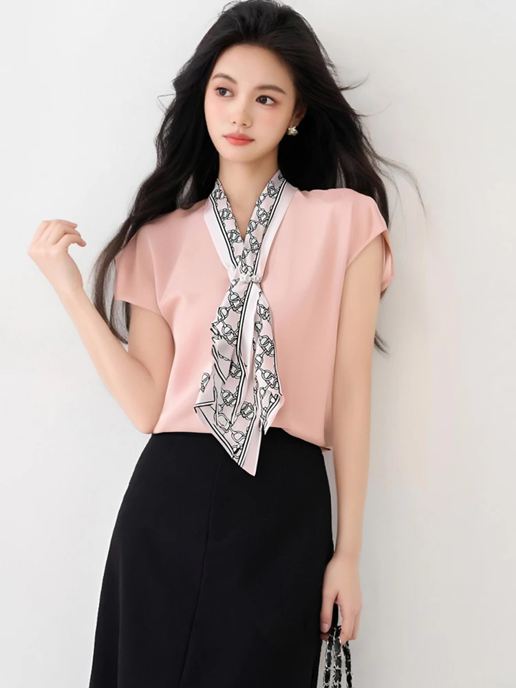 Women Design Sense Niche Tops Summer New Chiffon Shirts V-neck Temperament Office Ladies Commuting Tops
Women Design Sense Niche Tops Summer New Chiffon Shirts V-neck Temperament Office Ladies Commuting Tops