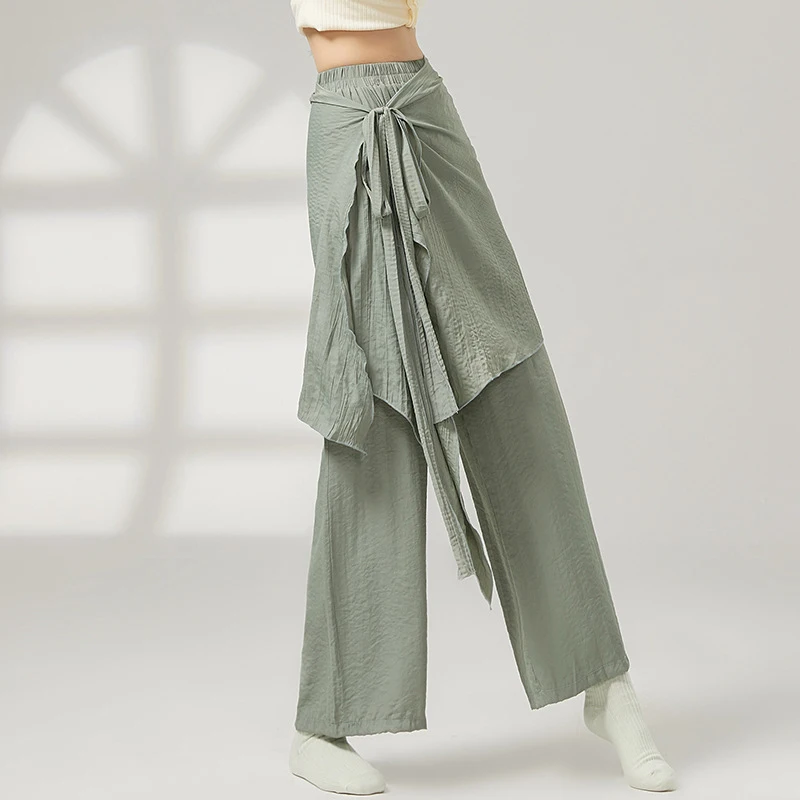 Классические танцевальные брюки-кюлоты для женщин, свободные, с широкими штанинами, с накладным поясом, струящиеся, для тренировок, народных танцев, выступлений, костюм в стиле ханьфу
Классические танцевальные брюки-кюлоты для женщин, свободные, с широкими штанинами, с накладным поясом, струящиеся, для тренировок, народных танцев, выступлений, костюм в стиле ханьфу