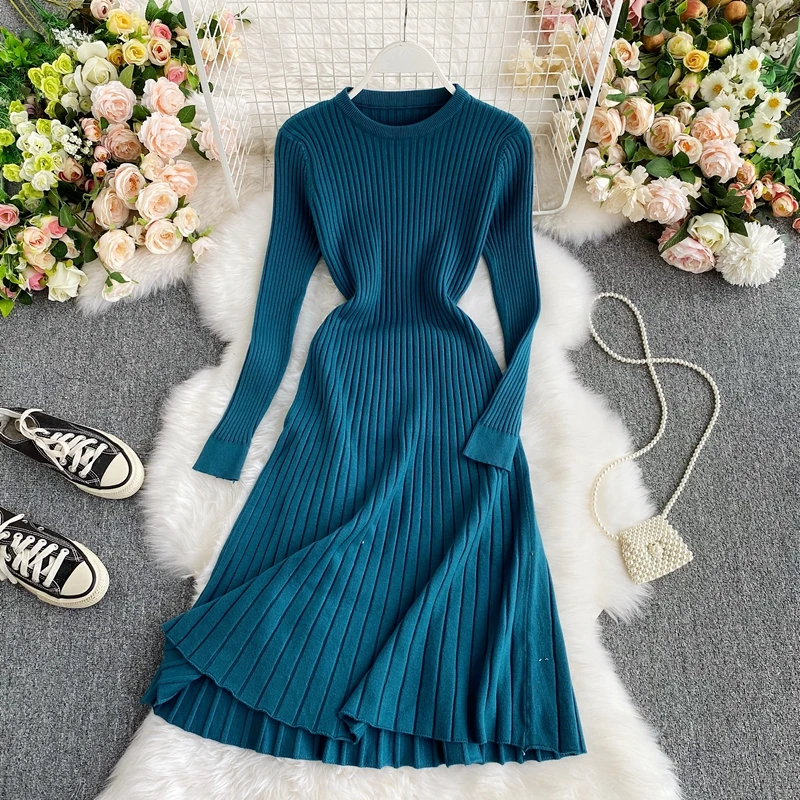 2023 Autumn Winter New Round Neck Over Knee Knitted Dress Mid Length Waist Slim A-line Bottom Woolen Dress
2023 Autumn Winter New Round Neck Over Knee Knitted Dress Mid Length Waist Slim A-line Bottom Woolen Dress