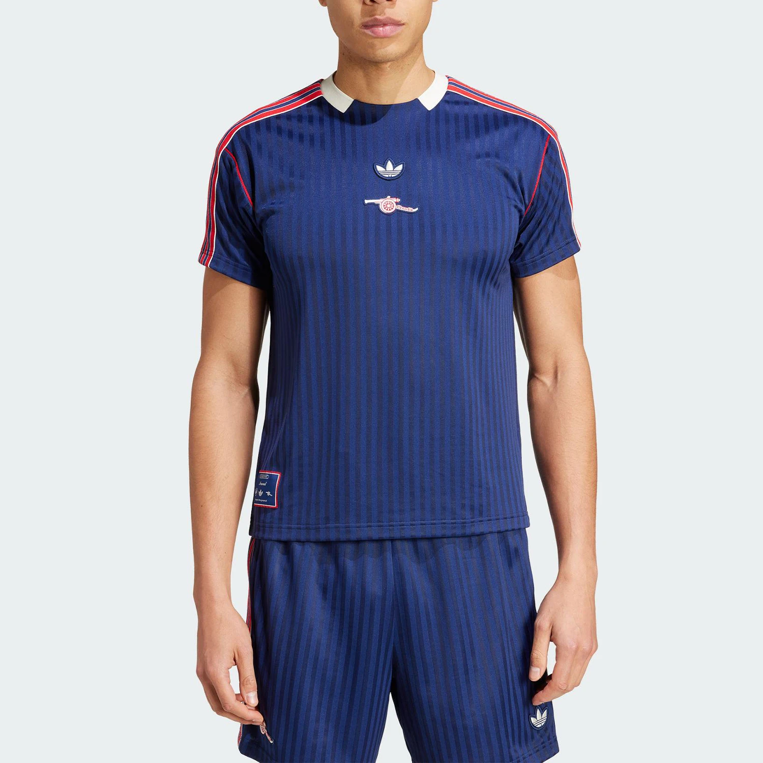 Официальная мужская футбольная дышащая тренировочная спортивная майка Adidas с тремя полосками JF0546
Официальная мужская футбольная дышащая тренировочная спортивная майка Adidas с тремя полосками JF0546