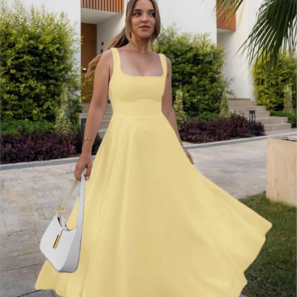 Square Neck Sleeveless Waist Suspender Dress Summer New Solid Color Women's Mid-length Dress Elegant Party Dresses Ropa Mujer
Square Neck Sleeveless Waist Suspender Dress Summer New Solid Color Women's Mid-length Dress Elegant Party Dresses Ropa Mujer