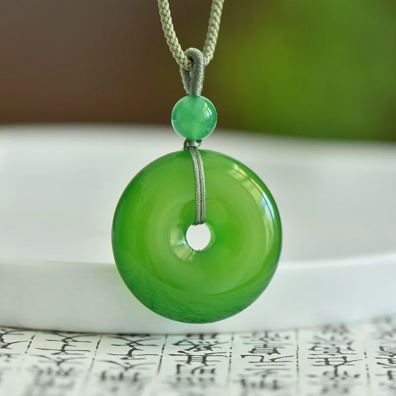 New Natural High Ice Green Agate Safety Buckle
New Natural High Ice Green Agate Safety Buckle