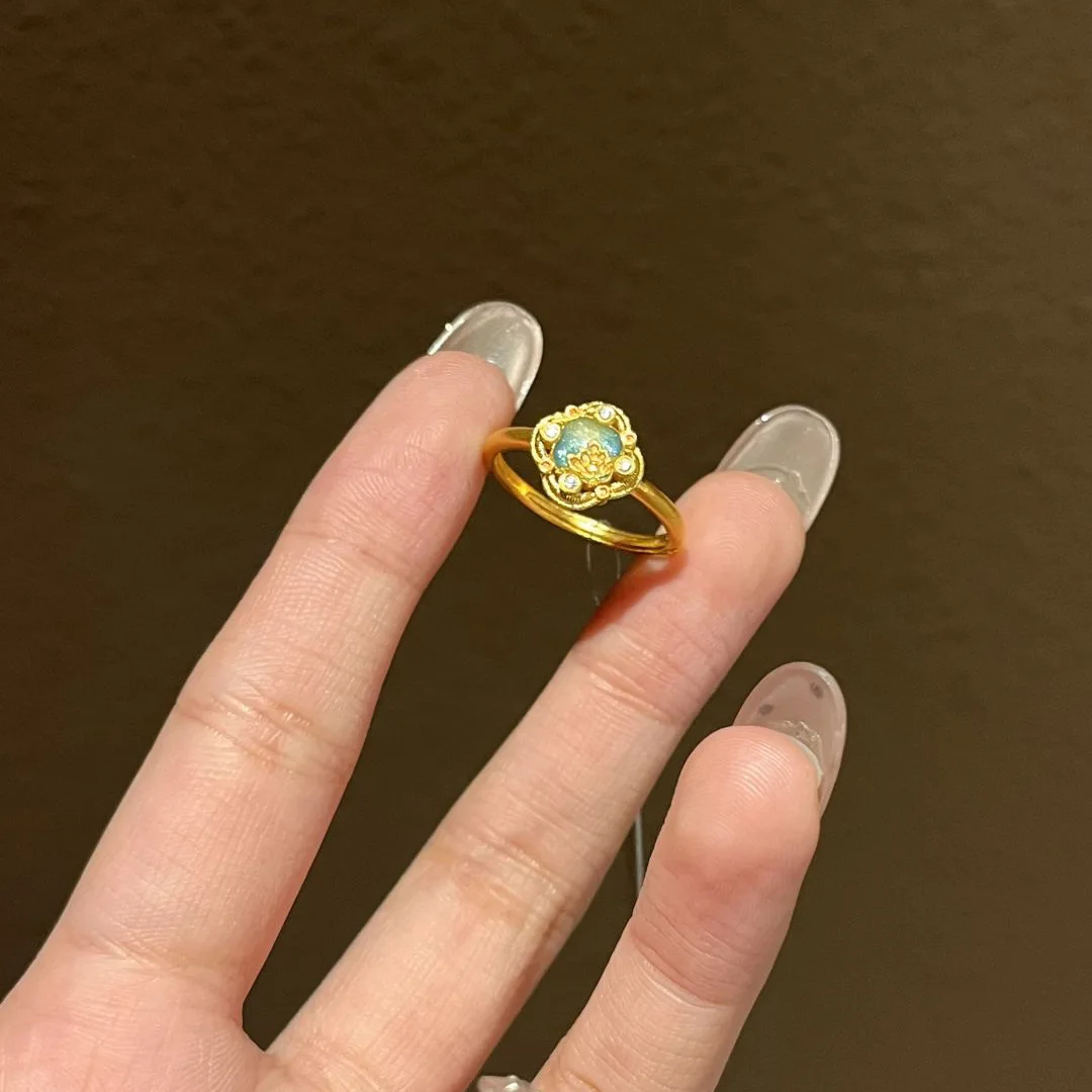 New Chinese Style Gold Inlaid Lotus Flower Ring for Women Fashionable Luxury Vintage Court Style High-End Feeling Ring
New Chinese Style Gold Inlaid Lotus Flower Ring for Women Fashionable Luxury Vintage Court Style High-End Feeling Ring