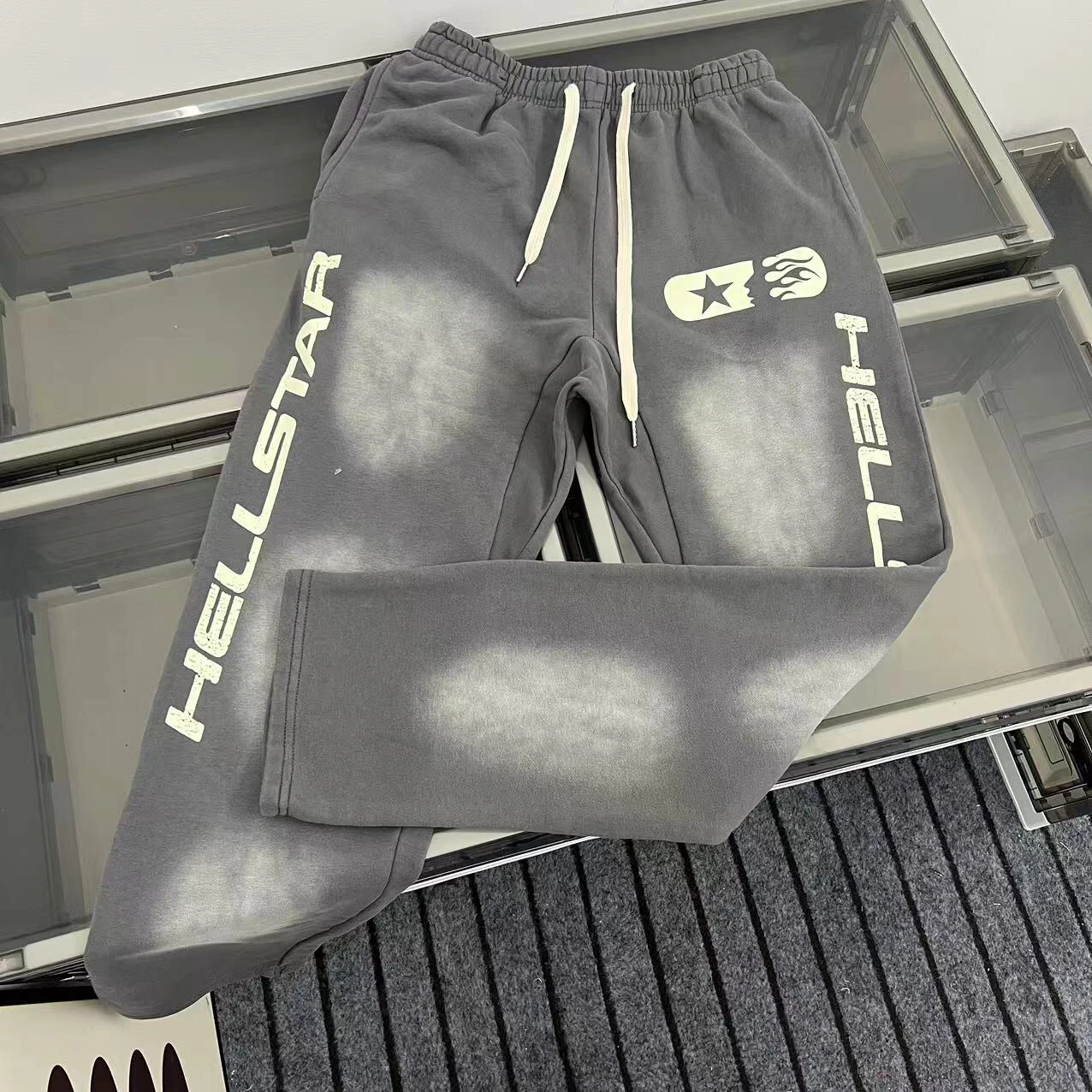 Американские спортивные штаны Loopba с принтом в стиле ретро, мужские свободные повседневные универсальные спортивные длинные брюки, молодежные модные
Американские спортивные штаны Loopba с принтом в стиле ретро, мужские свободные повседневные универсальные спортивные длинные брюки, молодежные модные