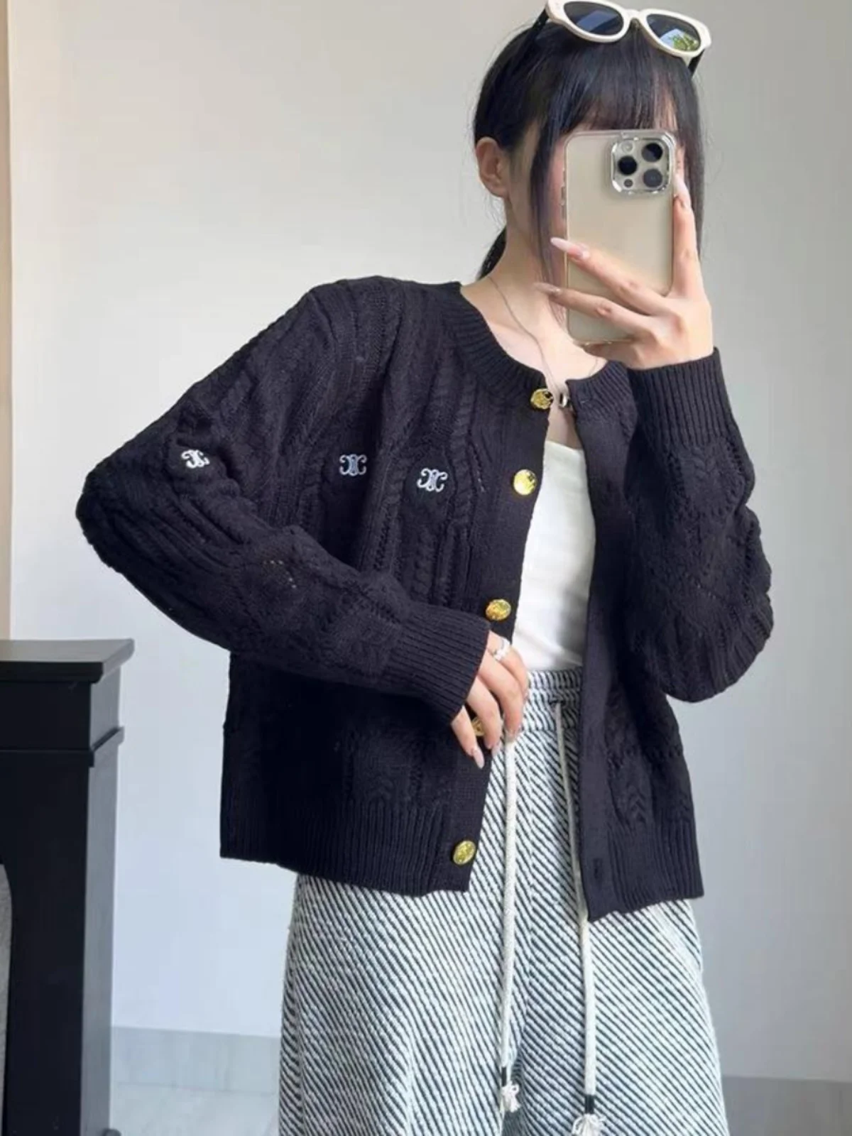 Сверкающий дизайн, свободный крой, вязаный кардиган Long Sve Ele Ladylike Sle, магазин сумок, высококачественная модная верхняя одежда
Сверкающий дизайн, свободный крой, вязаный кардиган Long Sve Ele Ladylike Sle, магазин сумок, высококачественная модная верхняя одежда