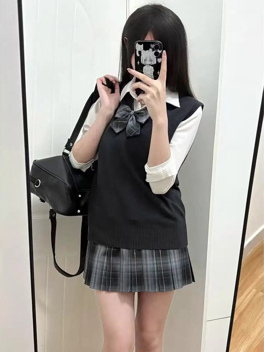Sweet Cute JK Original Uniform Vest Skirt Set Spring Autumn Versatile Layering Women's Style High Waist Plaid Pattern
Sweet Cute JK Original Uniform Vest Skirt Set Spring Autumn Versatile Layering Women's Style High Waist Plaid Pattern