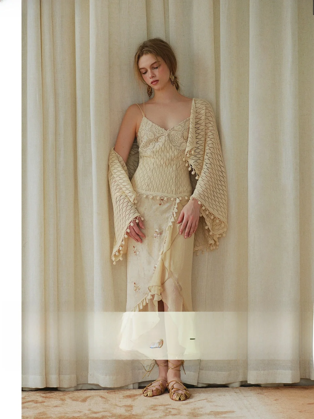 AZHU Romantic Artistic oulder awl Sle Knitted Cardigan Splicing Hook Flower Design Strap Dr Long Sve Women's Faion
AZHU Romantic Artistic oulder awl Sle Knitted Cardigan Splicing Hook Flower Design Strap Dr Long Sve Women's Faion