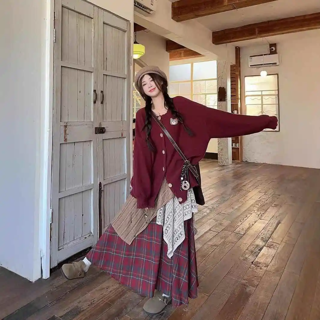Laid-ba Sle Red Knitwear Jaet And Skirt Set Women's Early Spring Irregular Splicing Plaid Dr Two-piece Suit
Laid-ba Sle Red Knitwear Jaet And Skirt Set Women's Early Spring Irregular Splicing Plaid Dr Two-piece Suit