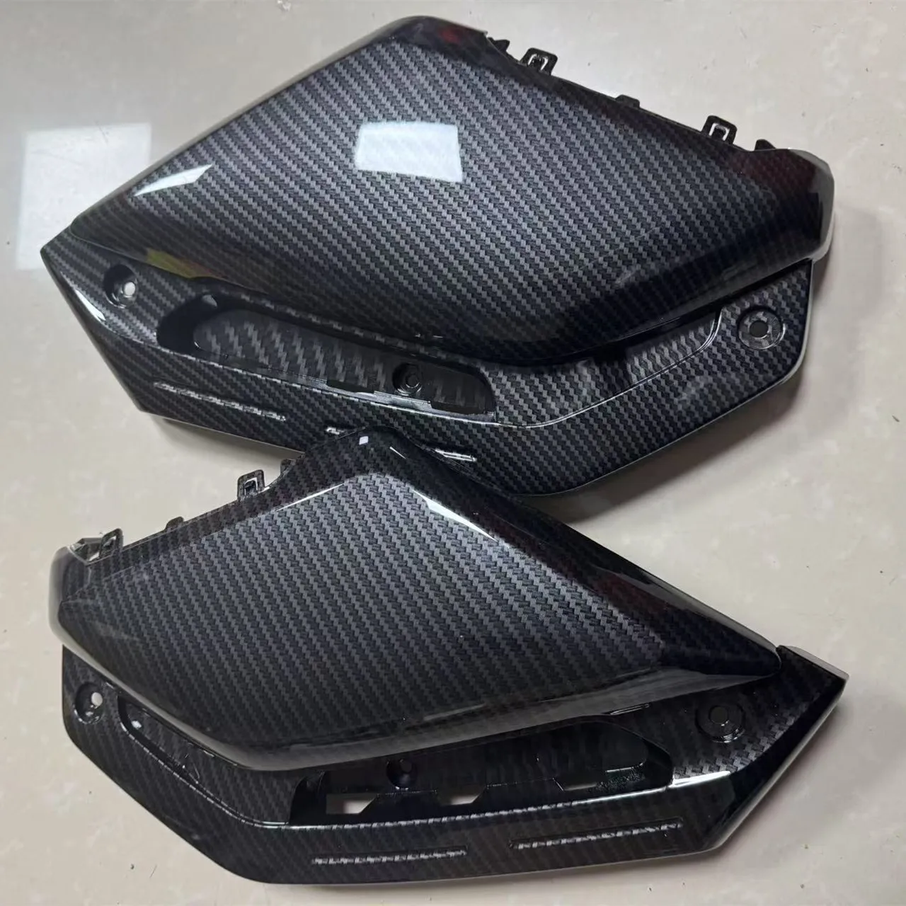 Motorcycle Frame Body Parts Carbon Fiber Plastic Chest Flaps for 125 200CC Accessories
Motorcycle Frame Body Parts Carbon Fiber Plastic Chest Flaps for 125 200CC Accessories