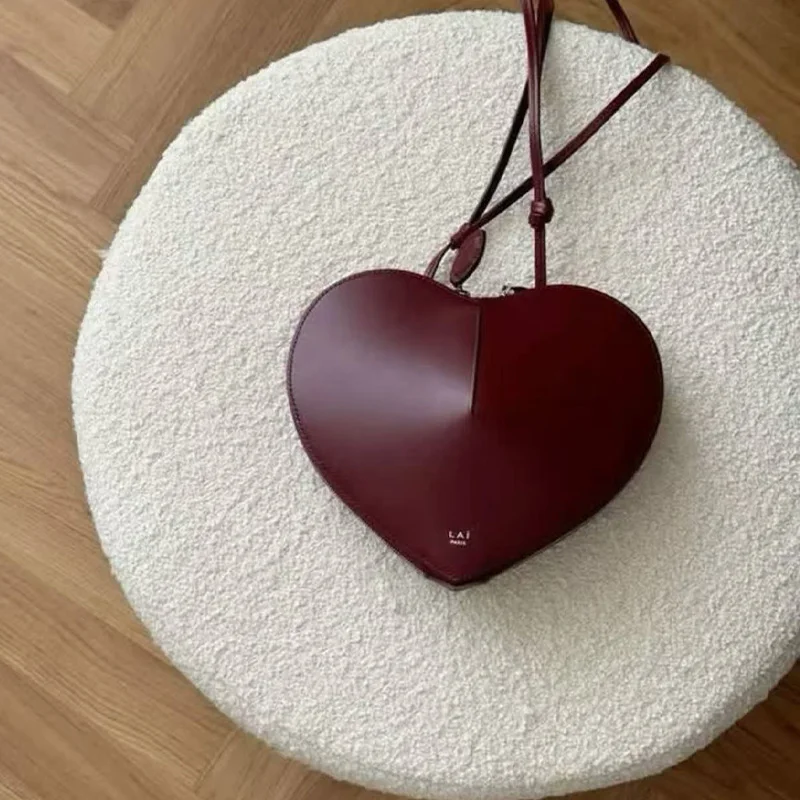 Niche High Texture Heart Bag Genuine Leather 3D Design Women Underarm Shoulder Crossbody Bag
Niche High Texture Heart Bag Genuine Leather 3D Design Women Underarm Shoulder Crossbody Bag