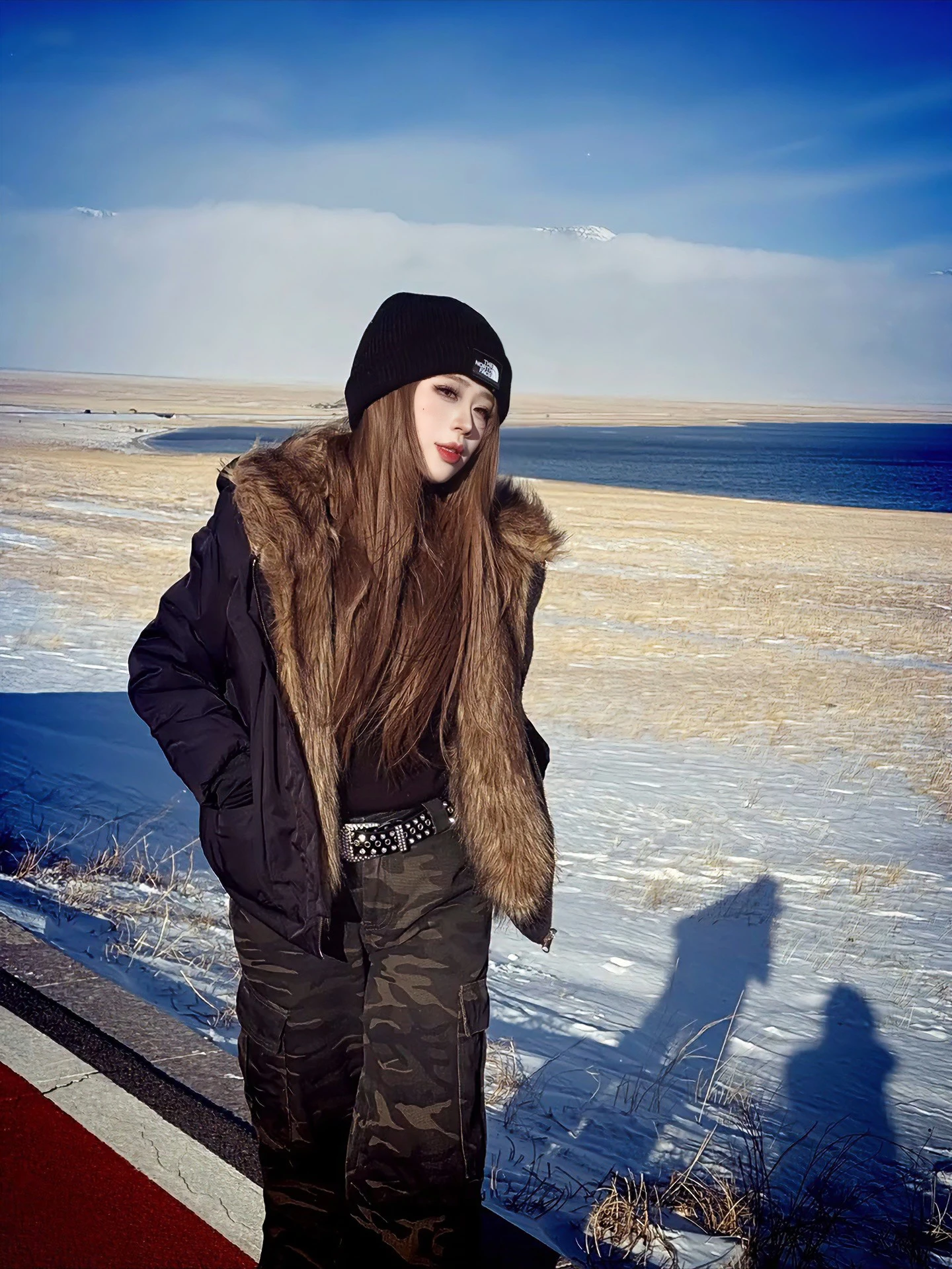 Утепленная двусторонняя теплая рабочая куртка в американском ретро-стиле, плюшевая парка из хлопка для мужчин и женщин, зимняя модная одежда.
Утепленная двусторонняя теплая рабочая куртка в американском ретро-стиле, плюшевая парка из хлопка для мужчин и женщин, зимняя модная одежда.