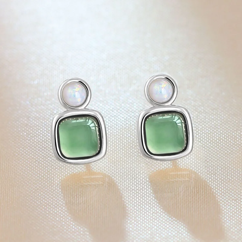 S925 Silver Needle Inlaid With Natural Jade Retro Simple Small Sugar Beads Earrings Jade Earrings Jewelry For Women Gifts
S925 Silver Needle Inlaid With Natural Jade Retro Simple Small Sugar Beads Earrings Jade Earrings Jewelry For Women Gifts