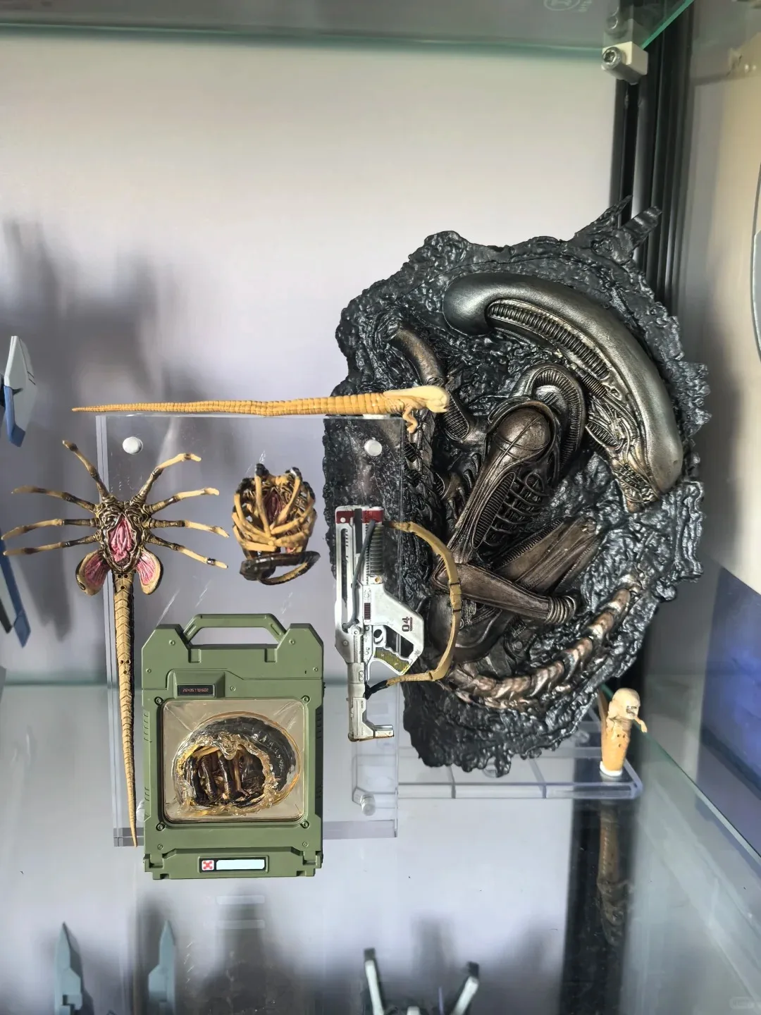 Originai в наличии NECA 51745 Набор аксессуаров Alien Romulus — Faceehugger & Eggs с подставкой для дисплея Коллекционный подарок
Originai в наличии NECA 51745 Набор аксессуаров Alien Romulus — Faceehugger & Eggs с подставкой для дисплея Коллекционный подарок