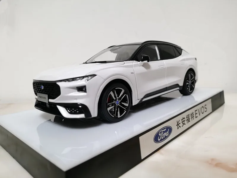 Changan Ford Original Factory Evos 1:18 Scale Diecast Alloy Suv Car Model Collectible For Automotive Enthusiasts Collectors Gift
Changan Ford Original Factory Evos 1:18 Scale Diecast Alloy Suv Car Model Collectible For Automotive Enthusiasts Collectors Gift