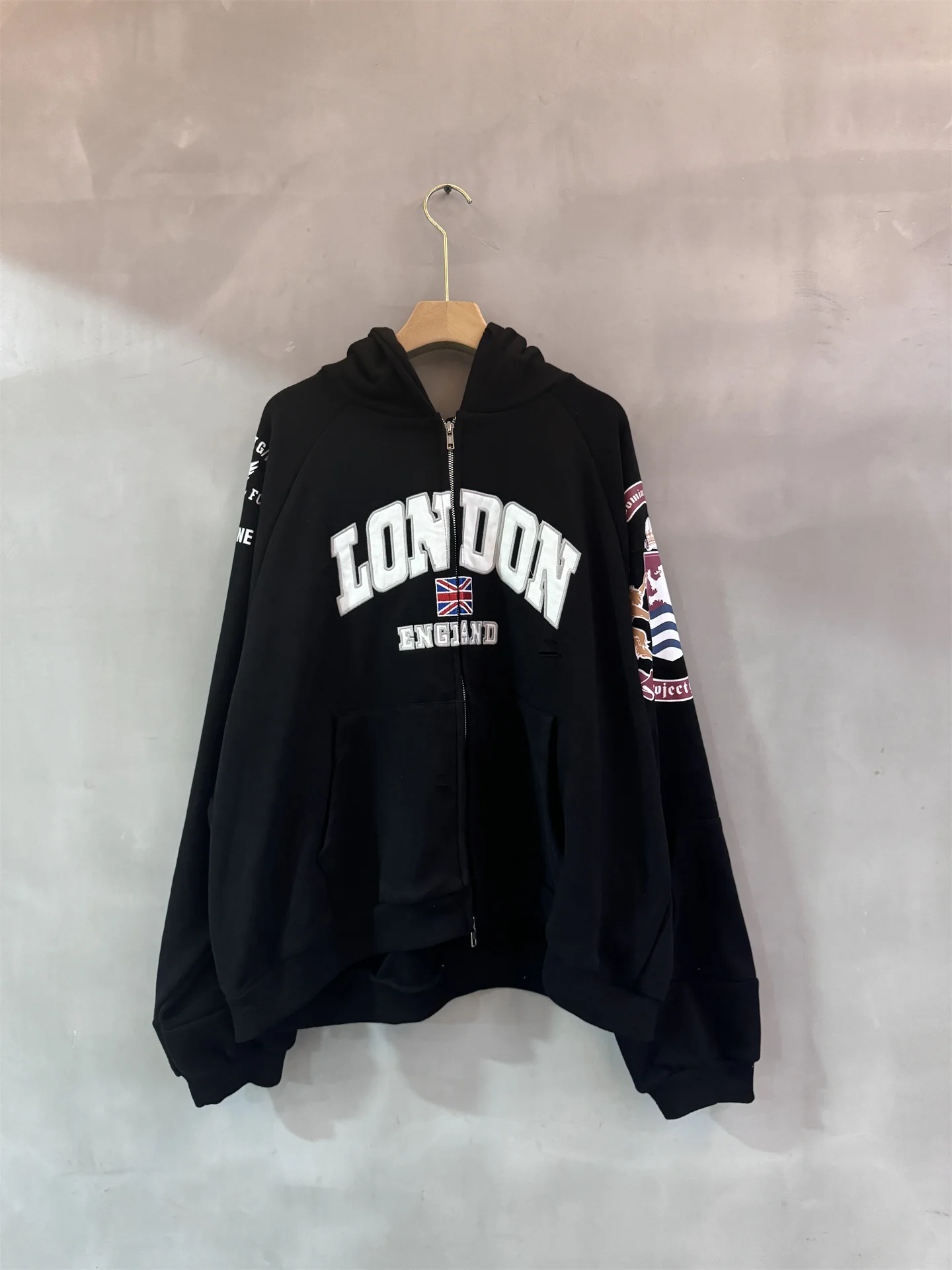 Тяжелый хлопковый кардиган с вышивкой, с капюшоном, на молнии, свободного кроя, повседневный, для молодежи...
Тяжелый хлопковый кардиган с вышивкой, с капюшоном, на молнии, свободного кроя, повседневный, для молодежи...