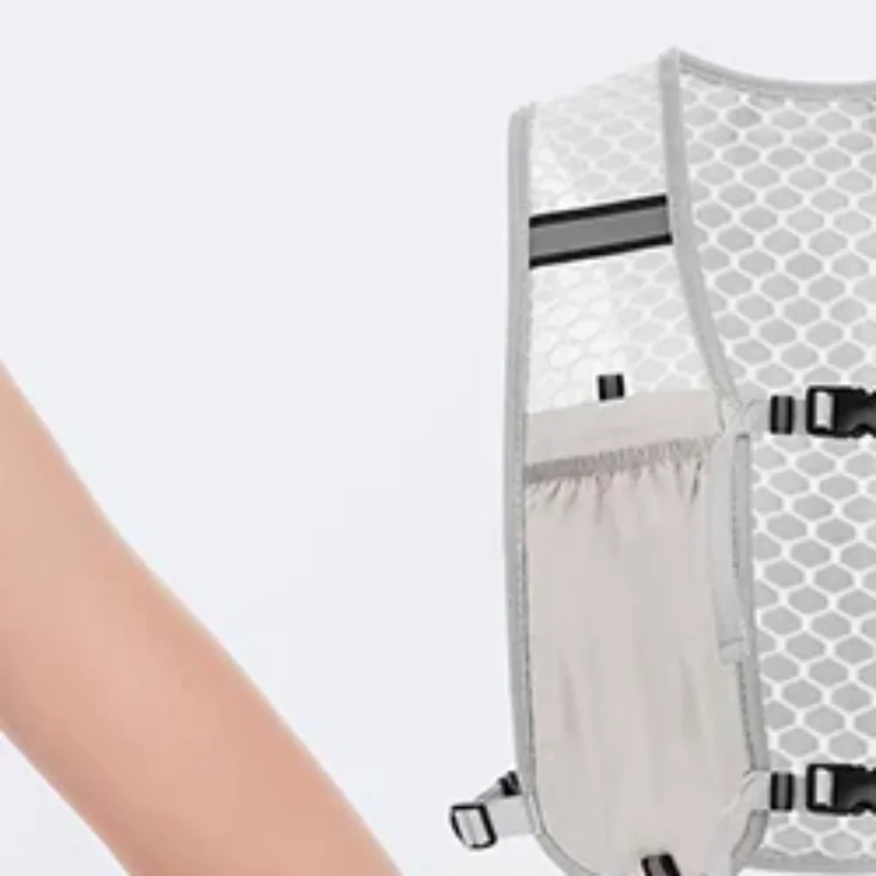 New Running Water Bottle Storage Vest Lightweight Running Vest Reflective Hydration Water Chest Pack With Phone Holder 1PC
New Running Water Bottle Storage Vest Lightweight Running Vest Reflective Hydration Water Chest Pack With Phone Holder 1PC
