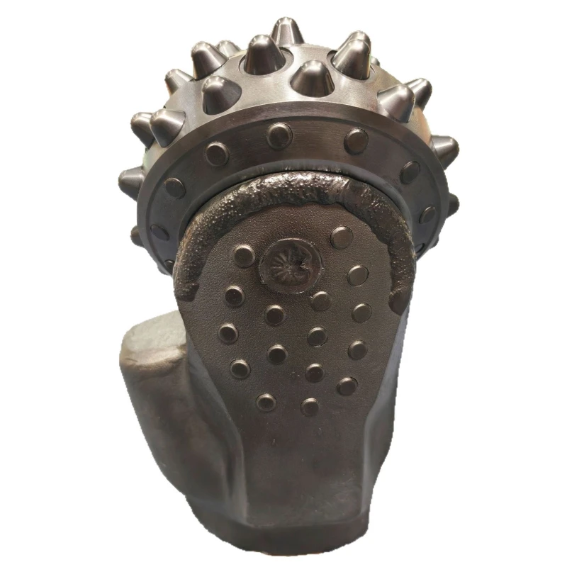 Rotary drilling rig, using roller cone palm tube to drill, using hard rock area, full distribution of tooth wheel palm
Rotary drilling rig, using roller cone palm tube to drill, using hard rock area, full distribution of tooth wheel palm