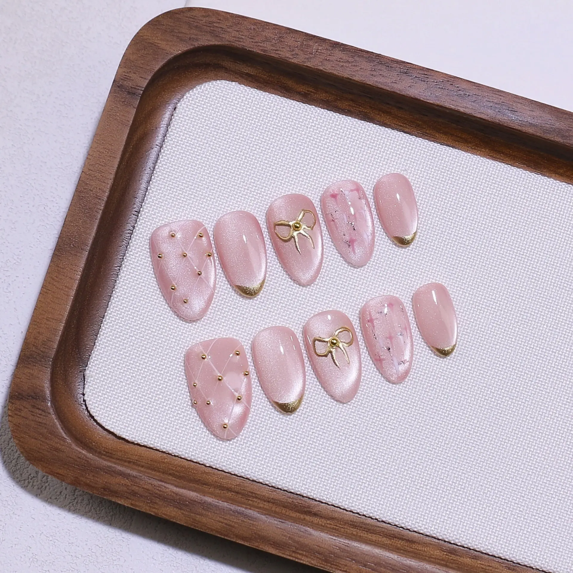 10 Pcs Handmade Nude Temperament Princess White Small Golden Flower French Phnom Penh Pure Hand-worn Nail Manicure Removable
10 Pcs Handmade Nude Temperament Princess White Small Golden Flower French Phnom Penh Pure Hand-worn Nail Manicure Removable